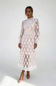 Festliches Kleid Damen für Hochzeitsgast – Elegantes Midikleid mit Definiertem Schnitt und Perforierten Details – Aprikose