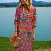 Amara - Kleid in kräftigen Farben mit Blumenmuster – Rosa