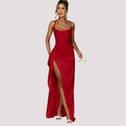 Hallie - Elegantes Maxikleid mit offenem Rücken – Rot