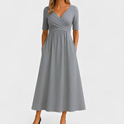 Piper - Midikleid mit kurzen Ärmeln – Grau