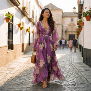 Leanne - Maxikleid mit floralem Muster und sanftem Fall – Lila