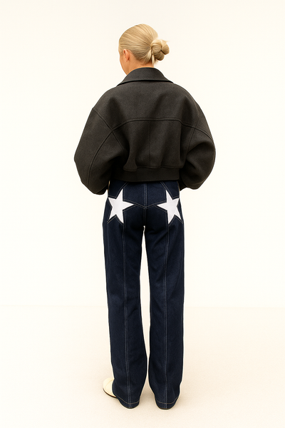 Ines Jeanshose mit Sternen-Applikation