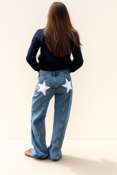 Ines Jeanshose mit Sternen-Applikation