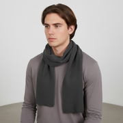 Langer Gestrickter Unisex Schal mit Rippenstruktur – Dunkelgrau