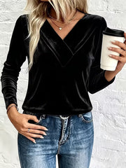 Damen Velours-Longsleeve mit überlappendem V-Ausschnitt und femininer Drapierung Nord Taschen – Schwarz
