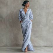 Damen Wickel-Maxikleid aus Leinenmix mit tiefem V-Ausschnitt und Ballonärmeln Nord Taschen – Himmelblau