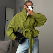 Damen Taillierte Kurzjacke in Velourslederoptik mit weitem Ärmel und Bindegürtel Nord Taschen – Grün