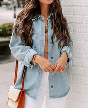 Damen Oversize-Denimhemd mit Knopfleiste und Brusttaschen Nord Taschen – Hellblau