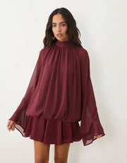 Damen Chiffon-Minikleid mit geraffter Blusentunika, Stehkragen und Volantrock Nord Taschen – Weinrot