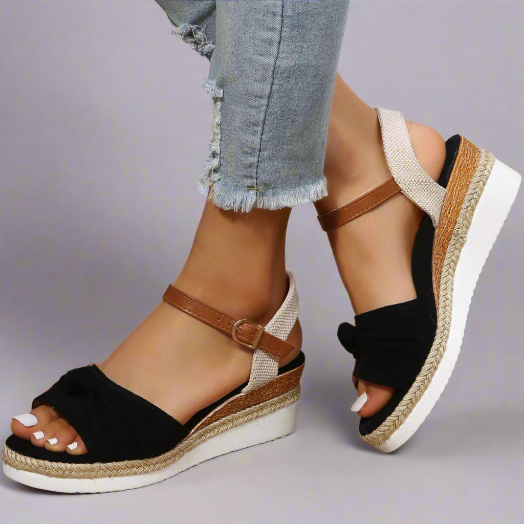 Regina | Einzigartige Sommer Sandalen