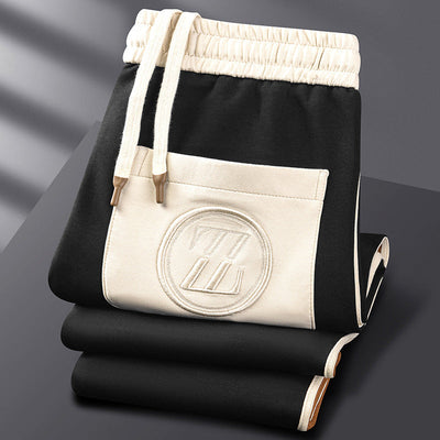 Lexter - Ein sportliches Set bestehend aus einem Trainingsanzug mit Reißverschluss