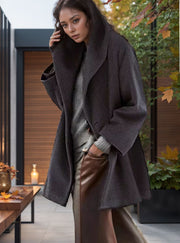Damen Kapuzen-Teddycoat im Oversize‑A‑Linienschnitt mit überschnittenen Schultern Nord Taschen – Schwarz