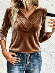 Damen Velours-Longsleeve mit überlappendem V-Ausschnitt und femininer Drapierung Nord Taschen – Kaffeebraun