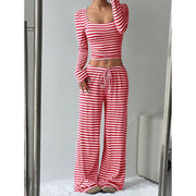 Damen Gestreifter Lounge-Zweiteiler mit weitem Bein und Cropped Langarmtop Nord Taschen – Rot