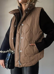 Damen Funktionale Steppweste mit hohem Stehkragen, Reißverschluss und Seitentaschen Nord Taschen – Dunkelkhaki