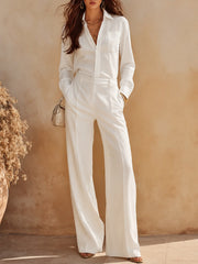 Damen Zweiteiliges Business-Hosenanzug-Set mit Hemdbluse und weiter Bundfaltenhose Nord Taschen – Weiß
