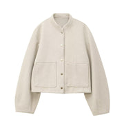 Damen Cropped Wollboxy‑Jacke mit kurzem Stehkragen und aufgesetzten Taschen Nord Taschen – Apricot