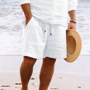 Niklas | Herren Gestreifte Kordelzug Locker sitzende Strandshorts – Weiß