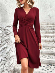 Damen Wickel-Midikleid mit V-Ausschnitt und taillierter Drapierung Nord Taschen – Weinrot