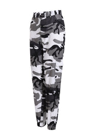 Damen Cargo-Jogginghose mit Camouflage-Muster und elastischen Bündchen Nord Taschen – Grau