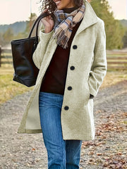 Damen wollähnlicher Teddy-Kurzmantel mit Stehkragen und seitlichen Eingrifftaschen Nord Taschen – Apricot