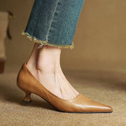 Serelina - Elegante Pumps mit spitzer Zehenpartie und Kitten-Heel – Aprikose