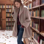 Damen Kapuzen-Teddycoat im Oversize‑A‑Linienschnitt mit überschnittenen Schultern Nord Taschen – Camel