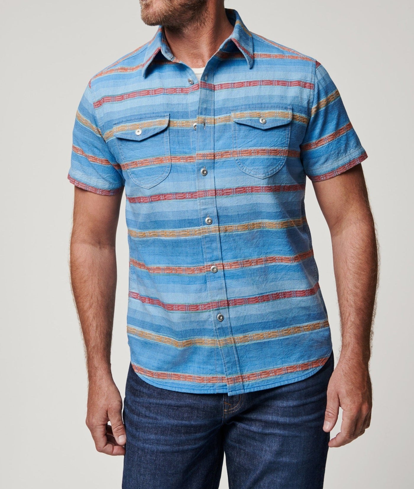 Herren Kurzarm-Hemd mit gestreiftem Design und zwei Brusttaschen Aliams