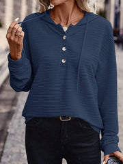 Damen Texturierter Kapuzenpullover mit Knopfleiste und Oversize-Schnitt Nord Taschen – Meeresblau