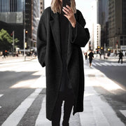 Damen Langmantel aus Wollmix mit doppelreihiger Knopfleiste und weitem Revers Nord Taschen – Schwarz