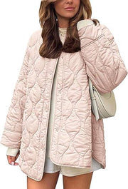 Damen Steppjacke im Oversize Design mit gewölbter Steppung und seitlichem Schlitz Nord Taschen – Pink