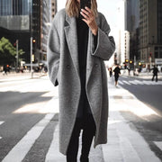Damen Langmantel aus Wollmix mit doppelreihiger Knopfleiste und weitem Revers Nord Taschen – Grau
