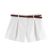 Damen High-Waist Shorts mit elegantem Faltenwurf und schmalem Gürtel – Weiß