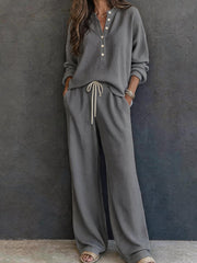 Damen Waffelstrick-Loungewear-Set mit Henley-Oberteil und weiter Kordelbundhose Nord Taschen – Grau