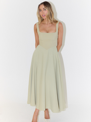 Sabrina | Klassisches Kleid für besondere Anlässe – Grün