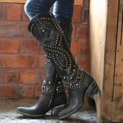 Sylverelle - Nietenverzierte Vintage-Westernstiefel – Schwarz