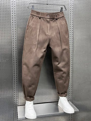 Dunkelgraue Herrenhose Mit Bundfalten – Elegante Maßgeschneiderte Bürohose – Braun