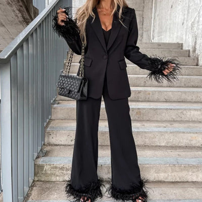 Luxuriöses Anzug-Set mit Federn für Damen