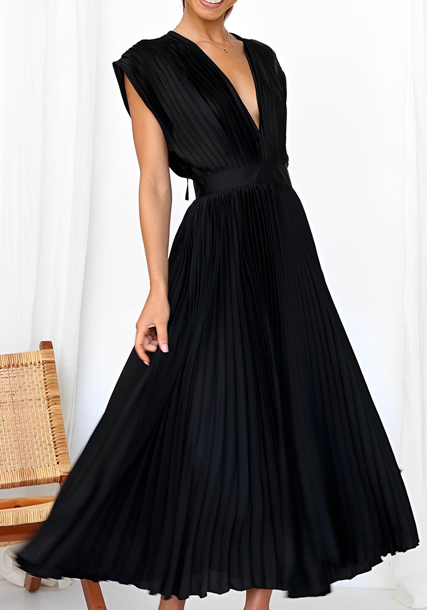 Isolde - Elegantes plissiertes Maxikleid