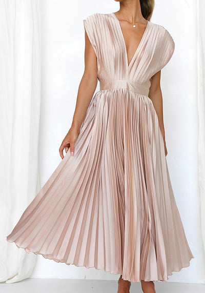 Isolde - Elegantes plissiertes Maxikleid