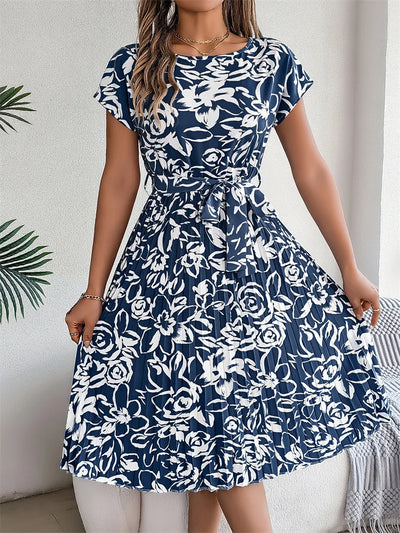 Plisseekleid mit Taillengürtel | Florales Muster | Elegante Silhouette