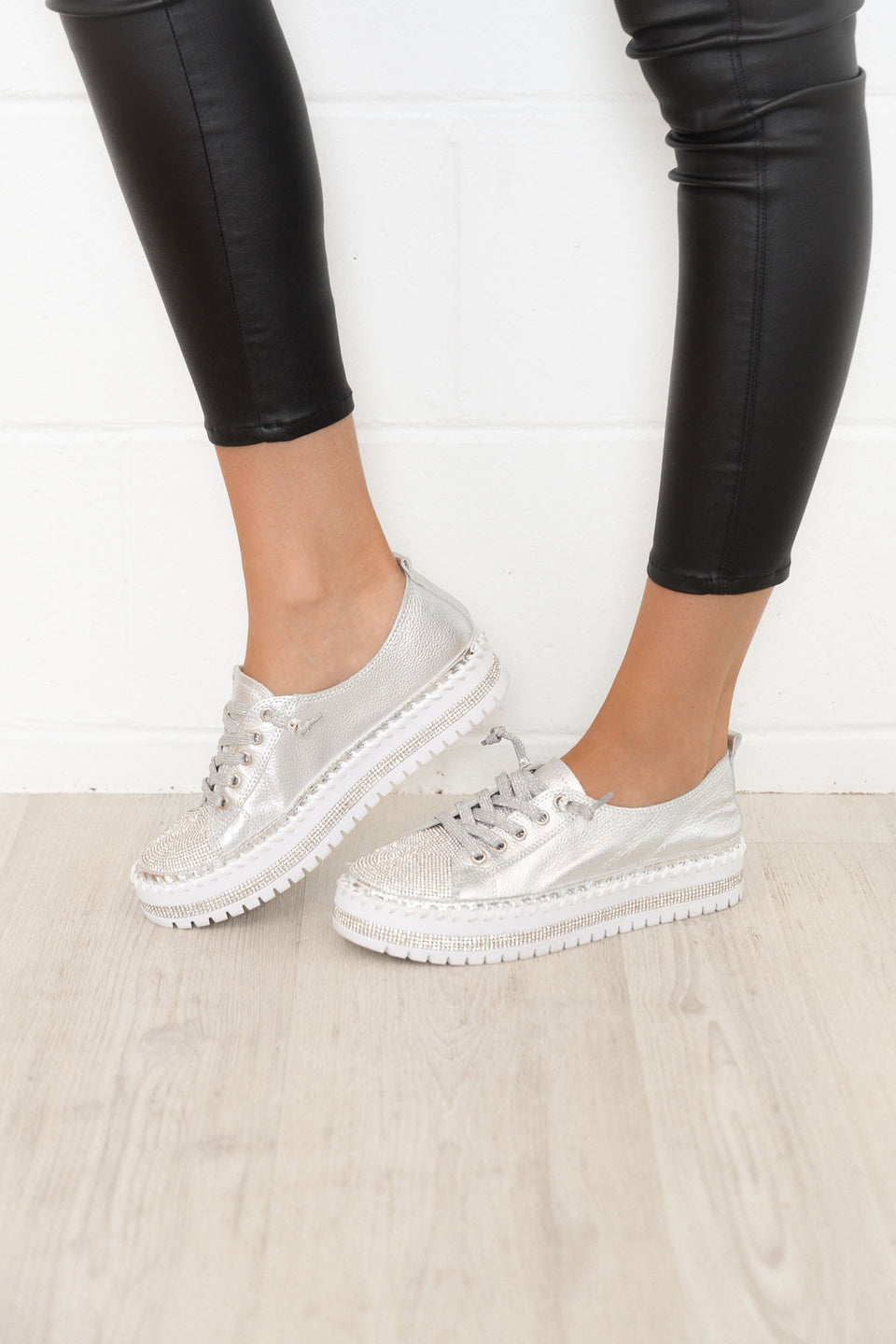 Fiora - Diamantbesetzte Sneakers