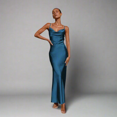 Claudia | Elegantes Satinkleid für besondere Momente