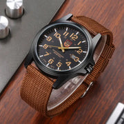 Herren Militär Stil Braune Armbanduhr – Robuste Taktische Lederuhr – Braun