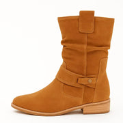Calluna - Wadenhohe Stiefel mit Blockabsatz und Soft-Touch-Finish – Braun