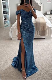 Schulterfreies Maxikleid mit Pailletten: Glamour für besondere Anlässe – Türkis