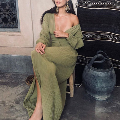 Maxikleid mit Stoffknöpfen | Tiefer V-Ausschnitt | Ballonärmel