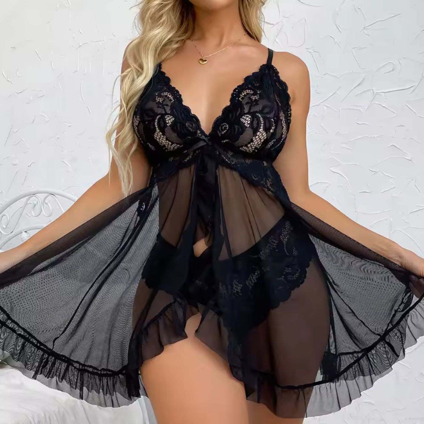 Spitzen-Babydoll | Transparente Eleganz | Verspielter Volantsaum