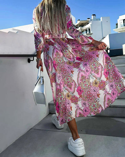 Wickelkleid mit Schlitz | Lebendig & Feminin | Ideal für Urlaub & City-Looks