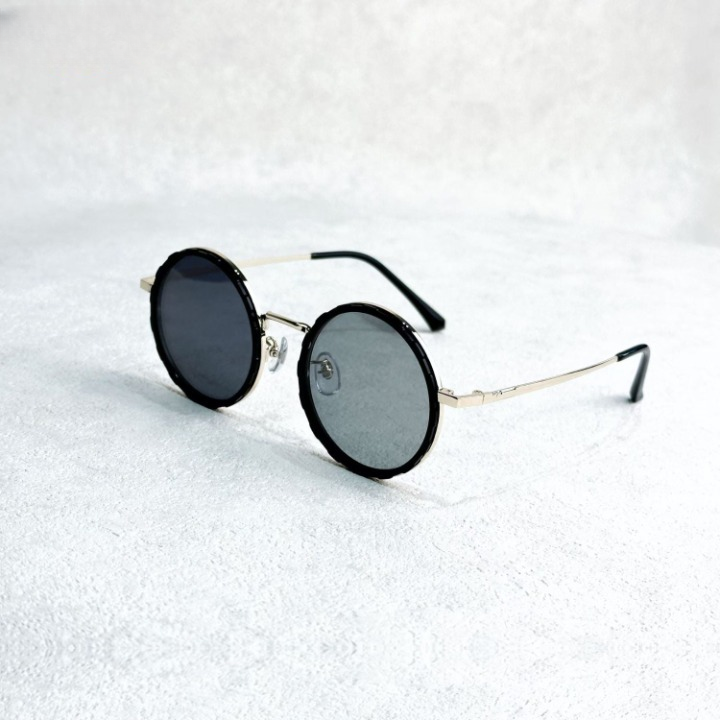 Handgefertigte Sonnenbrille mit Verstellbarer Linsendämpfung und UV-Filter - OptiShade™ Pro ND9